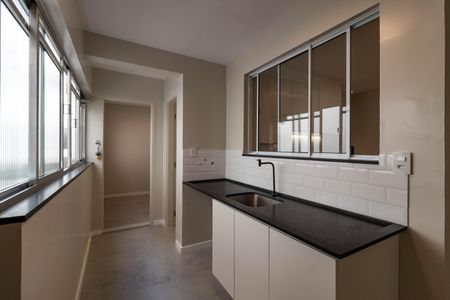 Apartamento à venda com 127m², 3 quartos e 1 vagaÁrea de Serviço