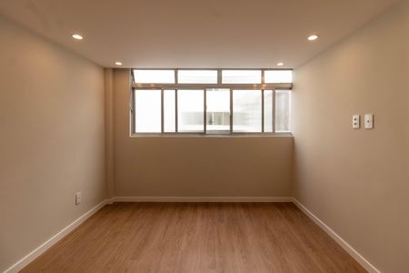 Apartamento à venda com 127m², 3 quartos e 1 vagaSuíte