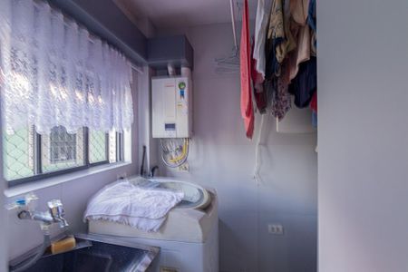 Apartamento para alugar com 70m², 2 quartos e 1 vaga Apartamento para alugar com 70m², 2 quartos e 1 vagaCozinha e Área de Serviço