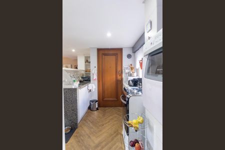 Apartamento para alugar com 70m², 2 quartos e 1 vaga Apartamento para alugar com 70m², 2 quartos e 1 vagaCozinha e Área de Serviço