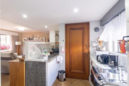 Apartamento para alugar com 70m², 2 quartos e 1 vaga Apartamento para alugar com 70m², 2 quartos e 1 vagaCozinha e Área de Serviço