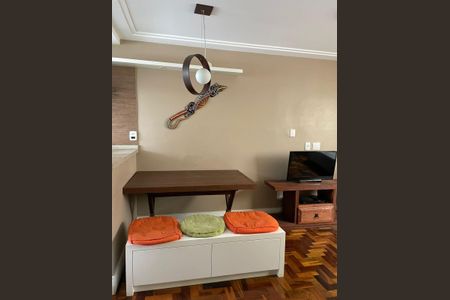 Apartamento para alugar com 74m², 2 quartos e 1 vagaSala