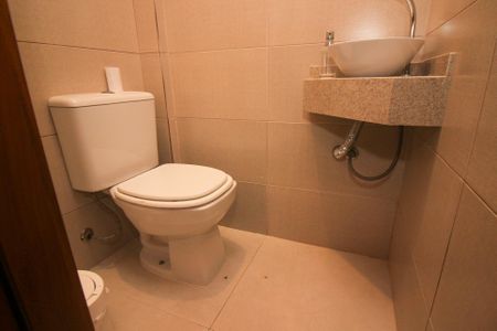 Apartamento à venda com 69m², 2 quartos e 2 vagasLavabo da suíte