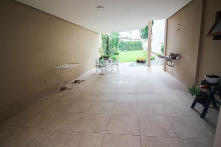 Apartamento à venda com 69m², 2 quartos e 2 vagasÁrea comum - quintal