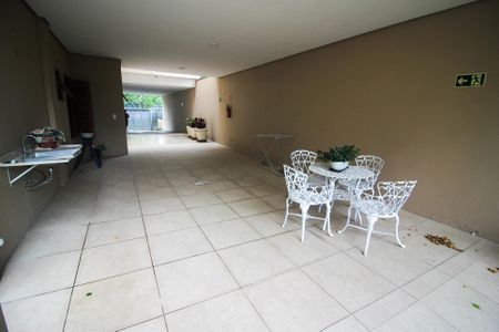 Apartamento à venda com 69m², 2 quartos e 2 vagasÁrea comum - quintal