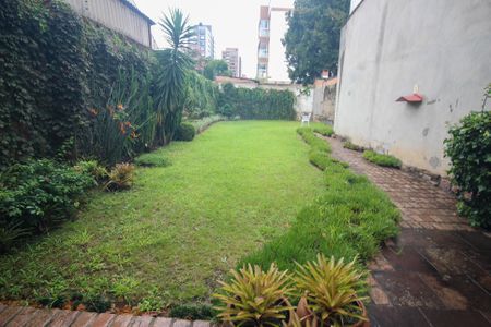 Apartamento à venda com 69m², 2 quartos e 2 vagasÁrea comum - quintal