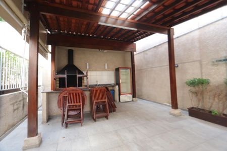 Apartamento para alugar com 40m², 2 quartos e 1 vagaÁrea comum - Churrasqueira
