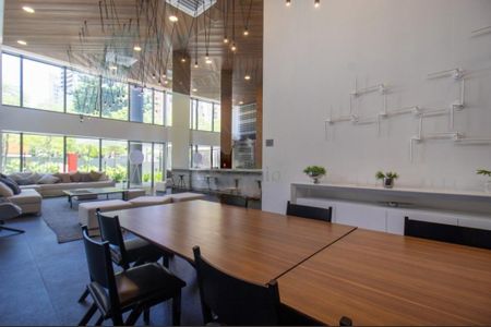 Apartamento à venda com 2 quartos, 168m² em Vila Nova Conceição, São Paulo