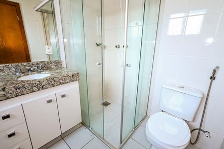 Apartamento para alugar com 250m², 3 quartos e 3 vagasBanheiro da Suíte