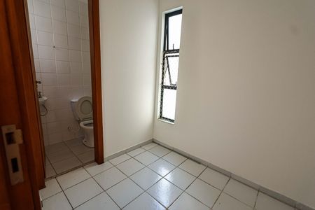 Apartamento para alugar com 250m², 3 quartos e 3 vagasQuarto de Serviço