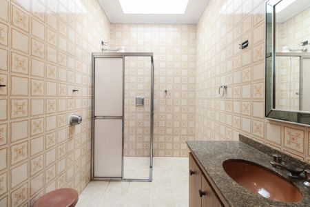 Casa para alugar com 300m², 4 quartos e 3 vagasBanheiro Social 