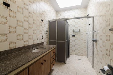 Casa para alugar com 300m², 4 quartos e 3 vagasBanheiro Suíte 1