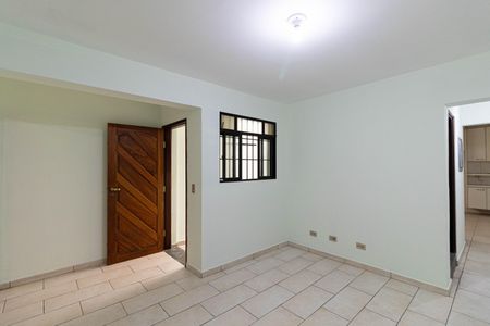 Casa para alugar com 250m², 4 quartos e 1 vaga Casa para alugar com 250m², 4 quartos e 1 vagaCasa 2 - Sala