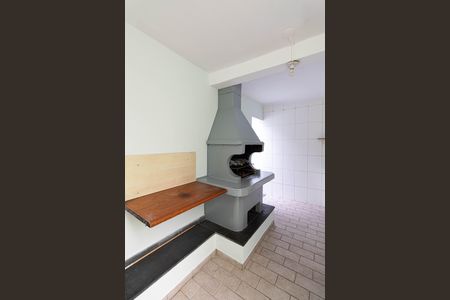 Casa para alugar com 250m², 4 quartos e 1 vaga Casa para alugar com 250m², 4 quartos e 1 vagaCasa 2 - Área de Serviço e Churrasqueira