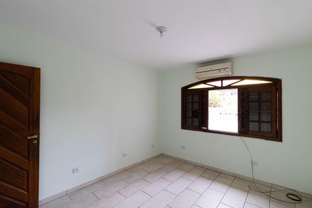 Casa para alugar com 250m², 4 quartos e 1 vaga Casa para alugar com 250m², 4 quartos e 1 vagaCasa 1 - Quarto 1