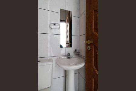 Casa para alugar com 250m², 4 quartos e 1 vaga Casa para alugar com 250m², 4 quartos e 1 vagaCasa 2 - Banheiro Suíte Externa