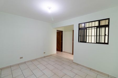 Casa para alugar com 250m², 4 quartos e 1 vaga Casa para alugar com 250m², 4 quartos e 1 vagaCasa 2 - Sala