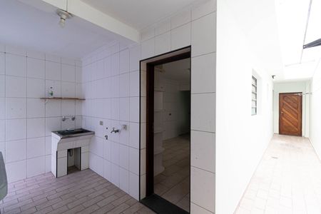 Casa para alugar com 250m², 4 quartos e 1 vaga Casa para alugar com 250m², 4 quartos e 1 vagaCasa 2 - Área de Serviço e Churrasqueira