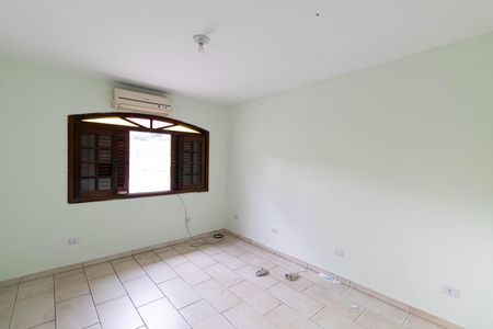 Casa para alugar com 250m², 4 quartos e 1 vaga Casa para alugar com 250m², 4 quartos e 1 vagaCasa 1 - Quarto 1
