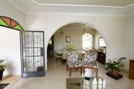 Sala de casa à venda com 4 quartos, 300m² em Dom Bosco, Belo Horizonte