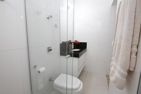Casa à venda com 300m², 4 quartos e 3 vagasBanheiro da Suíte