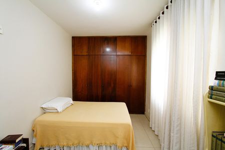 Casa à venda com 300m², 4 quartos e 3 vagasQuarto 1
