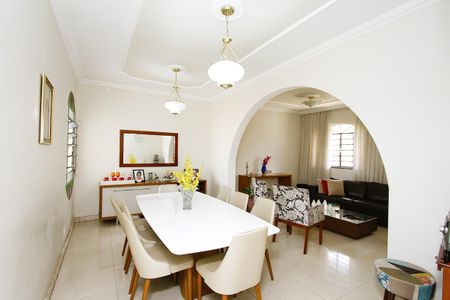 Casa à venda com 300m², 4 quartos e 3 vagasSala de Jantar