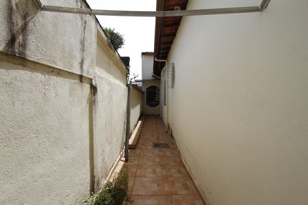 Casa à venda com 300m², 4 quartos e 3 vagasCorredor