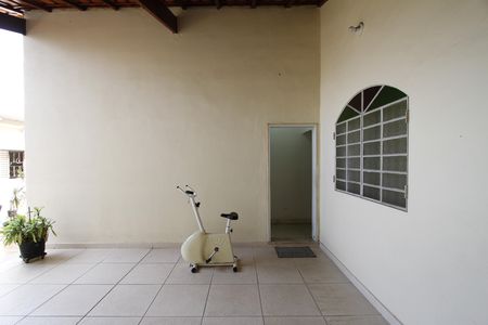 Casa à venda com 300m², 4 quartos e 3 vagasVaranda