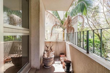 Apartamento à venda com 214m², 3 quartos e 1 vaga