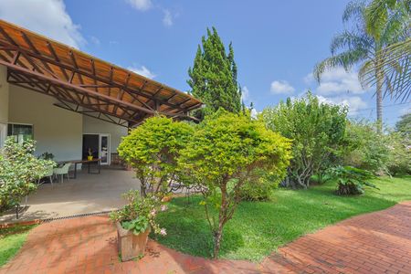 Casa à venda com 3 quartos, 370m² em Jardim Canada, Nova Lima