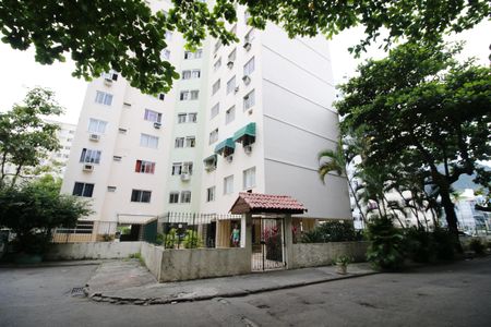 Apartamento para alugar com 50m², 2 quartos e 1 vagaFachada