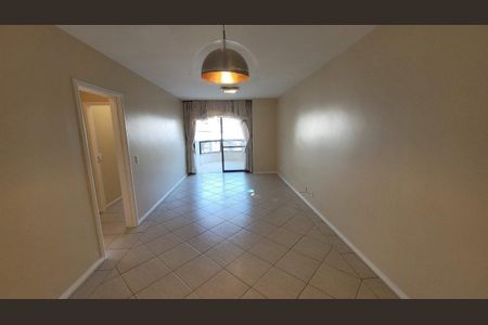 Apartamento para alugar com 110m², 3 quartos e 2 vagasSala