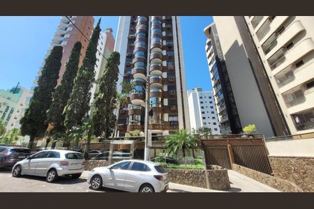Apartamento para alugar com 110m², 3 quartos e 2 vagasFachada