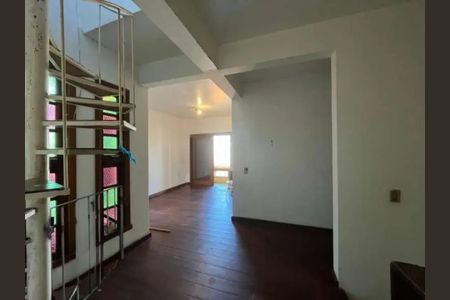 Casa para alugar com 200m², 3 quartos e 2 vagas Casa para alugar com 200m², 3 quartos e 2 vagasSala