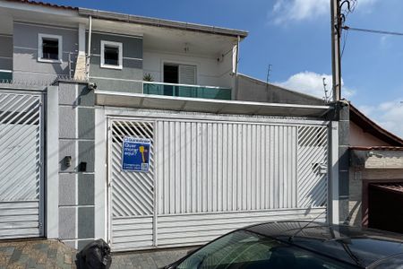 Casa à venda com 158m², 3 quartos e 3 vagas Casa à venda com 158m², 3 quartos e 3 vagasFachada
