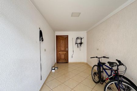 Casa à venda com 158m², 3 quartos e 3 vagas Casa à venda com 158m², 3 quartos e 3 vagasEntrada