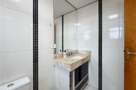 Casa à venda com 158m², 3 quartos e 3 vagas Casa à venda com 158m², 3 quartos e 3 vagasBanheiro - Suíte 3