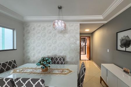 Casa à venda com 158m², 3 quartos e 3 vagas Casa à venda com 158m², 3 quartos e 3 vagasSala