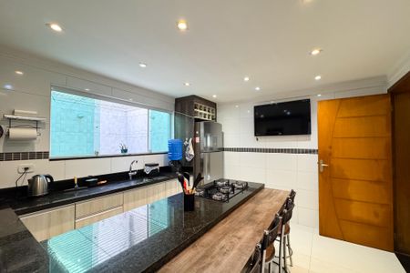 Casa à venda com 158m², 3 quartos e 3 vagas Casa à venda com 158m², 3 quartos e 3 vagasCozinha