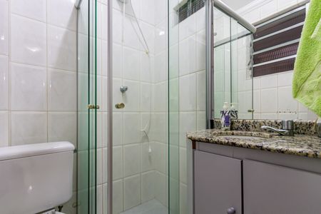 Apartamento à venda com 66m², 2 quartos e sem vagaBanheiro social