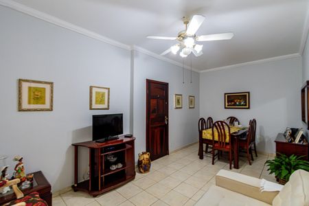 Apartamento à venda com 66m², 2 quartos e sem vagaSala