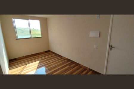 Sala de apartamento para alugar com 2 quartos, 45m² em Marapicu, Nova Iguaçu