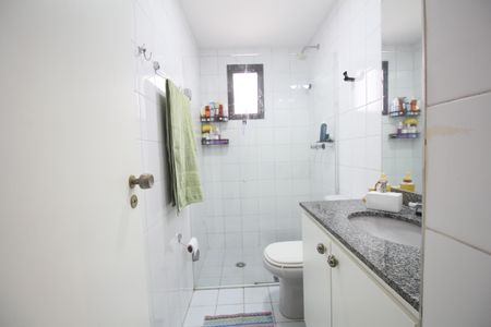 Apartamento à venda com 79m², 3 quartos e 2 vagasBanheiro 1