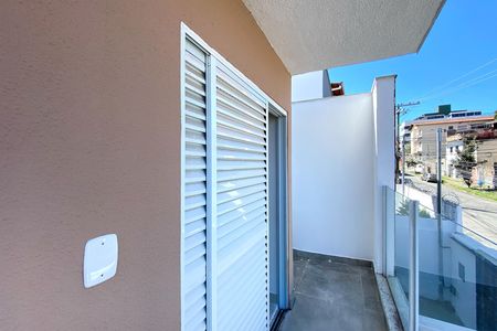 Casa à venda com 125m², 3 quartos e 2 vagas Casa à venda com 125m², 3 quartos e 2 vagasVaranda da Suite