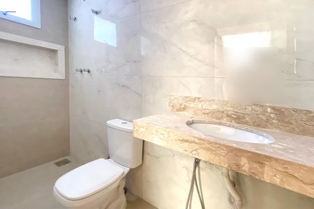 Casa à venda com 125m², 3 quartos e 2 vagas Casa à venda com 125m², 3 quartos e 2 vagasBanheiro