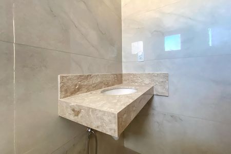 Casa à venda com 125m², 3 quartos e 2 vagas Casa à venda com 125m², 3 quartos e 2 vagasBanheiro