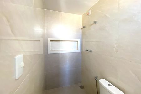 Casa à venda com 125m², 3 quartos e 2 vagas Casa à venda com 125m², 3 quartos e 2 vagasBanheiro da Suíte