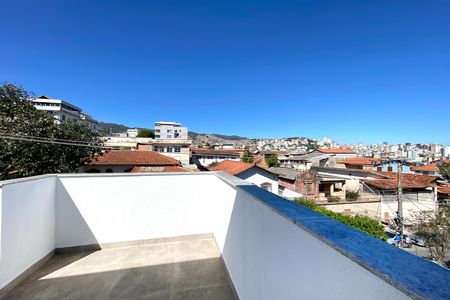 Casa à venda com 125m², 3 quartos e 2 vagas Casa à venda com 125m², 3 quartos e 2 vagasVaranda 2 cobertura