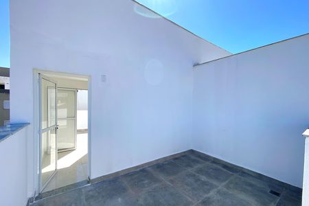 Casa à venda com 125m², 3 quartos e 2 vagas Casa à venda com 125m², 3 quartos e 2 vagasVaranda 2 cobertura